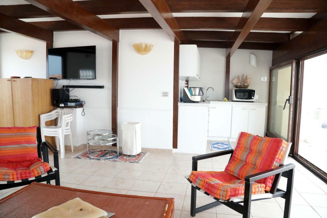 Luxury Apt Apartamento Calasetta Exterior foto